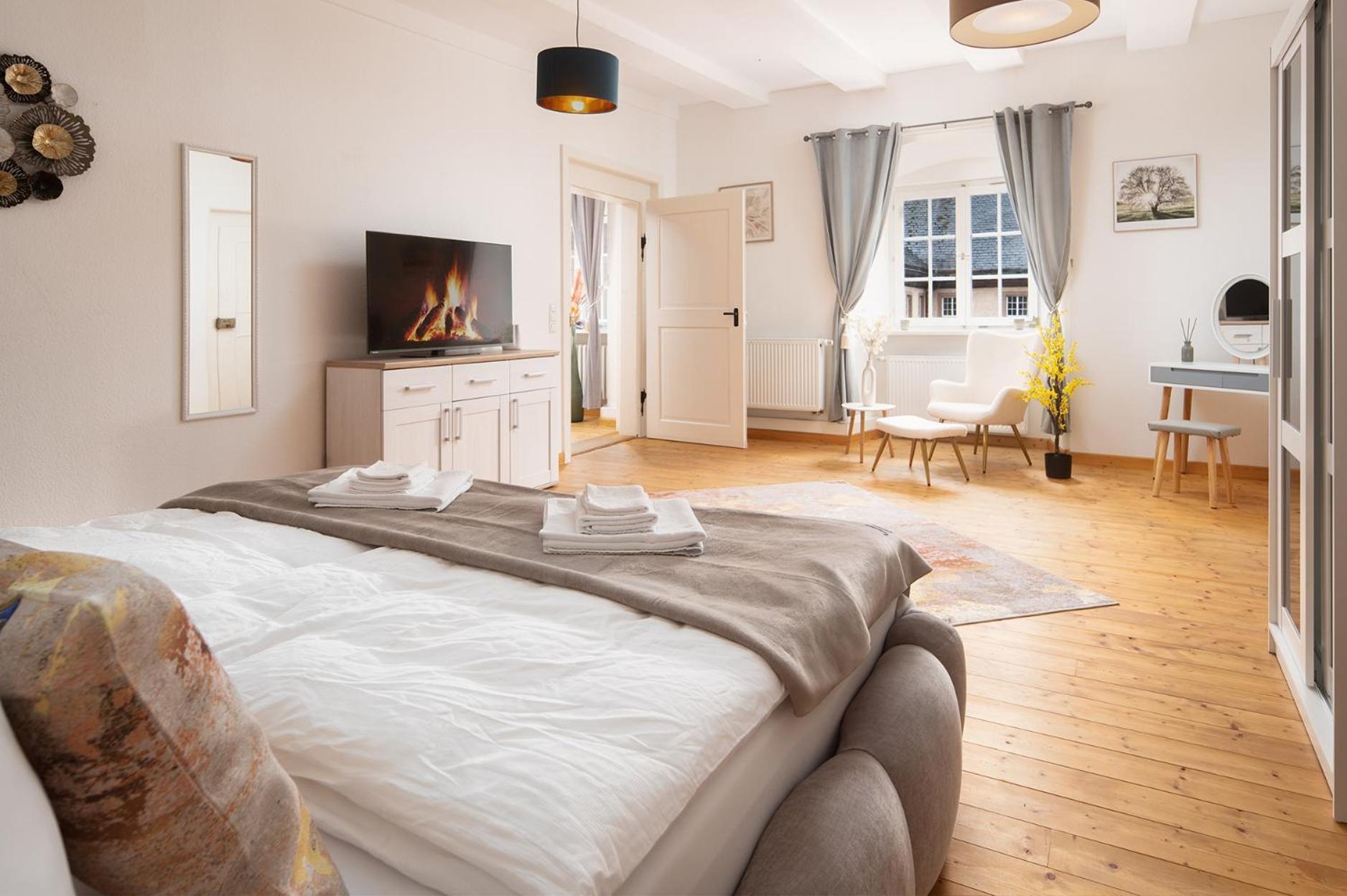 Luxus Wohnen Im Schloss Corvey Fuer 1-6 Gaeste Im Unesco Weltkulturerbe Hoexter Weserbergland Free W-Lan Parken Netflix Fuer Familien Paare Und Geschaeftsreisende Inkl Handtuecher Seife Nintendo Switch Uvm Ngoại thất bức ảnh